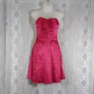 VTG,Morgan And Co Women's Red Size 3/4